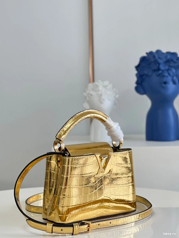 VUITTON CAPUCINES MINI LOUIS 0825